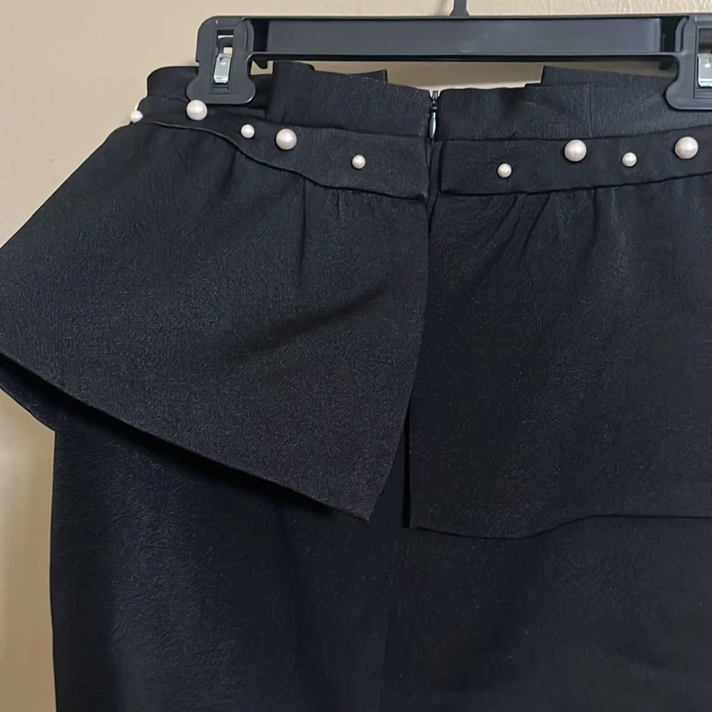 Zara Black  Slimming Mini Skirt with Pearl Beads Detail Sz S